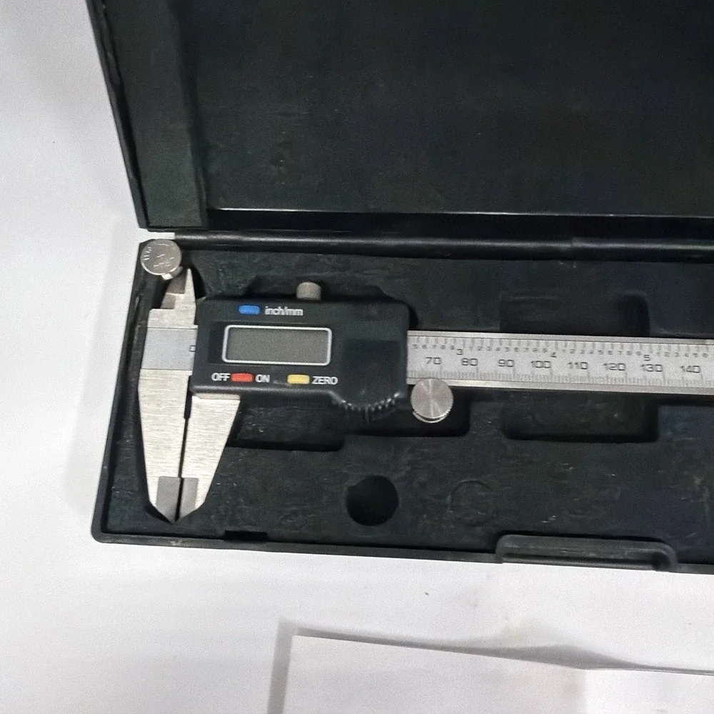 Cen-Tech 6 Inch Digital Caliper Blue with LCD Screen and Case 98563